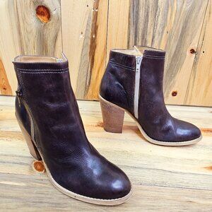 Mi Piaci Stacked Heel Leather Ankle Boot Size 9.5